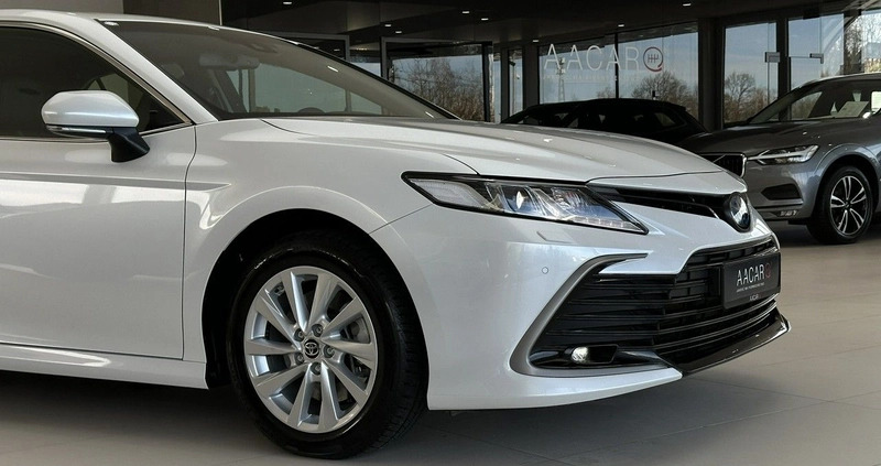 Toyota Camry cena 134900 przebieg: 28148, rok produkcji 2021 z Trzcińsko-Zdrój małe 781